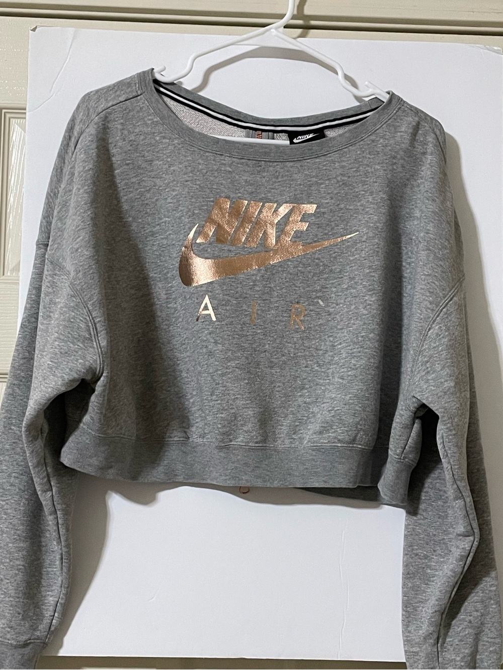 Nike Women's Gray Cropped Sweatshirt with Gold Logo - Picture 10 of 15
